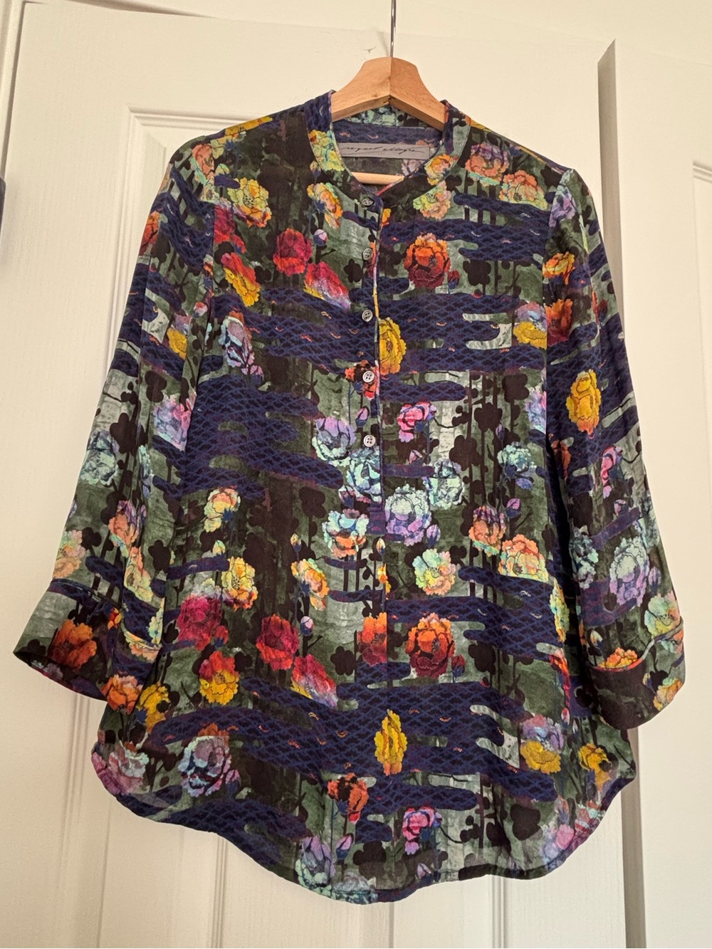 Raquel Allegra Multicolor Floral Button-Up Blouse